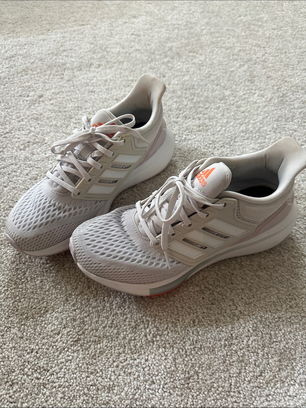 Adidas Sneakers